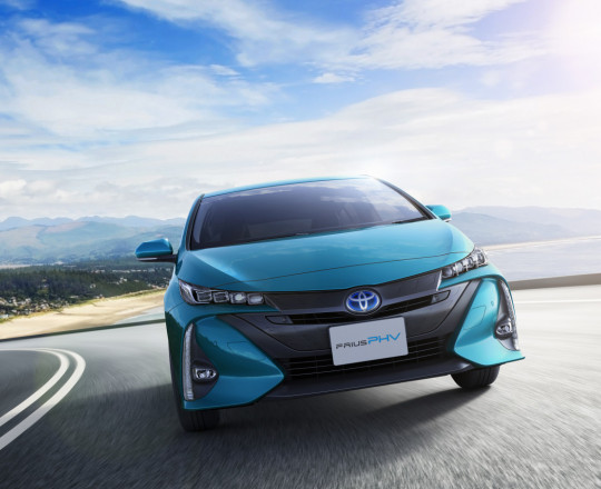 新型プリウスPHV、発売開始しました!